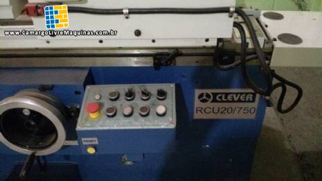 Retifica cil�ndrica Clever RCU