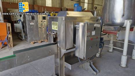T�nel de encolhimento em inox sleeve el�trico com � vapor externo Robust Pack