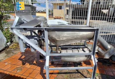 Despolpadeira em a�o inox 3 est�gios 3.000 kg por hora  Mec�nica Centen�rio
