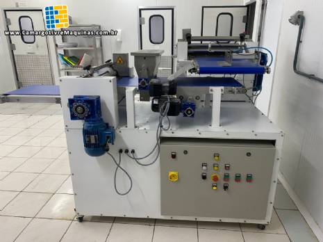 Laminadora de massas pizzas L�der 400 kg  at� 400 kg por hora