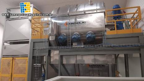 Misturador para produtos em ps com rosca transportadora, silo receptor e peneira centrfuga Consolid