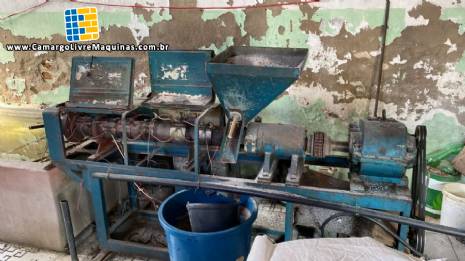 Linha de reciclagem produ��o sacola