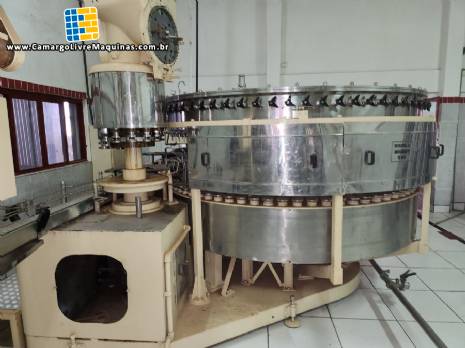 Envasadora autom�tica rotativa para refrigerantes carbonatados com 72 bicos