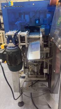 Envasadora extrusora com flow pack acoplada