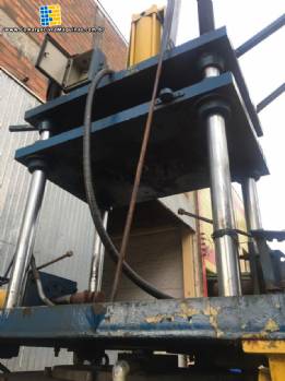 Injetora de alum�nio baixa press�o DJ Fornos