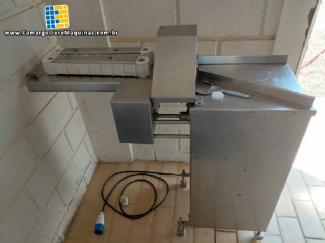 Amarradeira de lingui�a em inox Perini 500 kg por hora