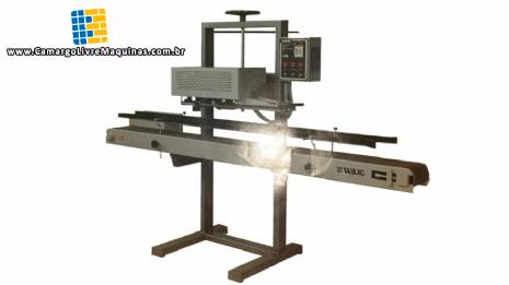 Soldadora cont�nua para sacos pl�sticos com esteira motorizada