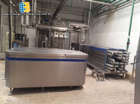 Sistema de esterilizao assptico pasteurizador tubular com homogeneizador Tetra Pak Tetra Therm Aseptic Flex