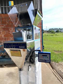 Balança dosadora envasadora em inox Golpack 5000 Balança dosadora envasadora em inox Golpack 5000